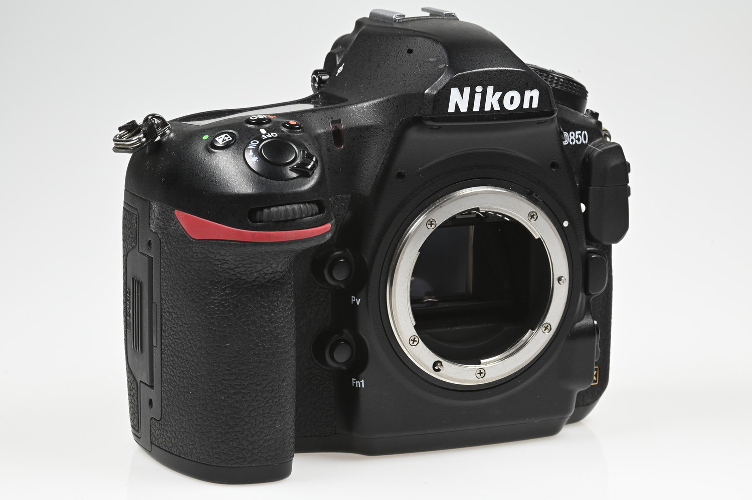 Gelegenheit Nikon D850 Gehäuse + Nikon Zubehör Zustand B+