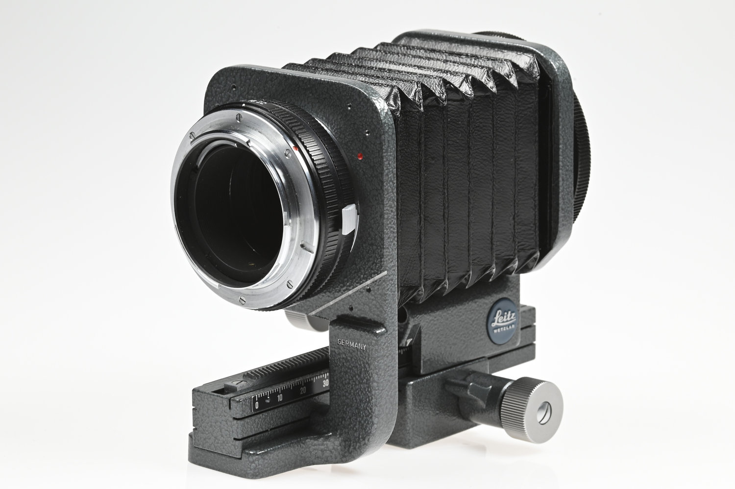 Gelegenheit Leica / Leitz Balgengerät (Leitz Nr.: 16556) + 4 Adapter (Leitz Nr.: 14127 /16596 /16469Y / 16558) Zustand A-