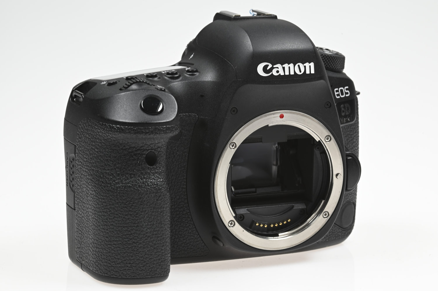 Gelegenheit Canon EOS 6D Mark II Gehäuse + Canon EP-EX15II Okularverlängerung + Ravpower Zubehör Zustand A-