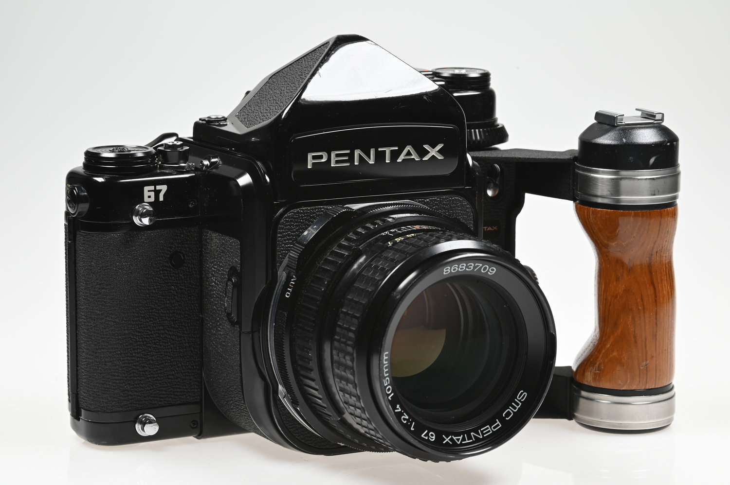 Gelegenheit Pentax 67 Gehäuse + Pentax 67 TTL Prismensucher + Pentax 67 SMC 105/2.4 + Pentax 67 Handgriff Zustand B+
