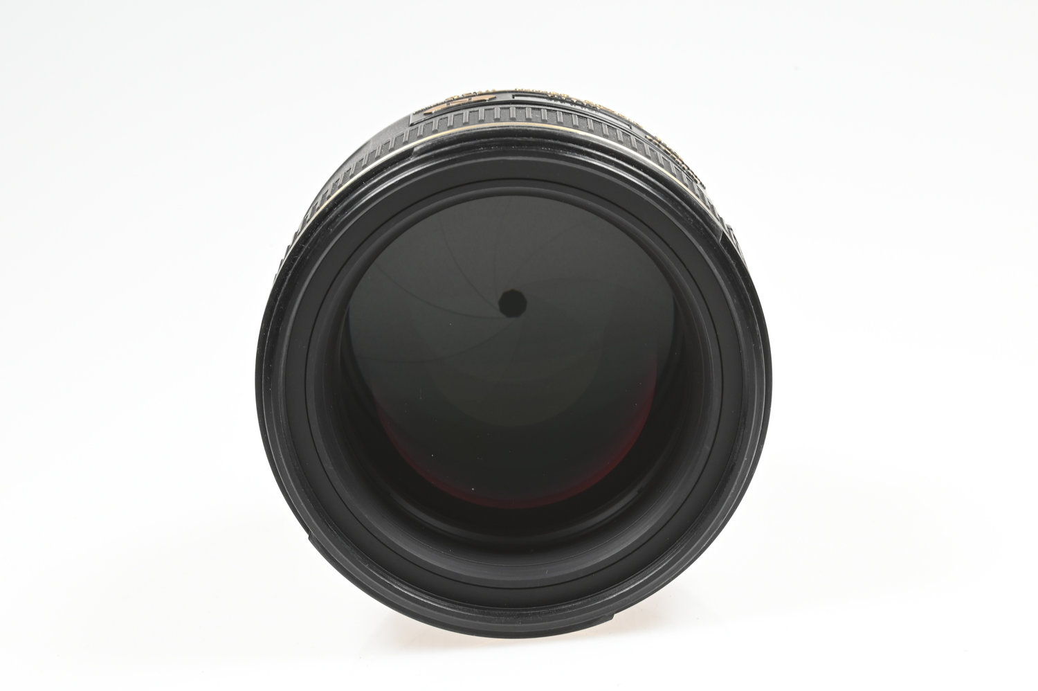 Gelegenheit Nikon AF-S 85/1,4 G IF + Nikon HB-55 Gegenlichtblende + Nikon Schutzbeutel Zustand A-