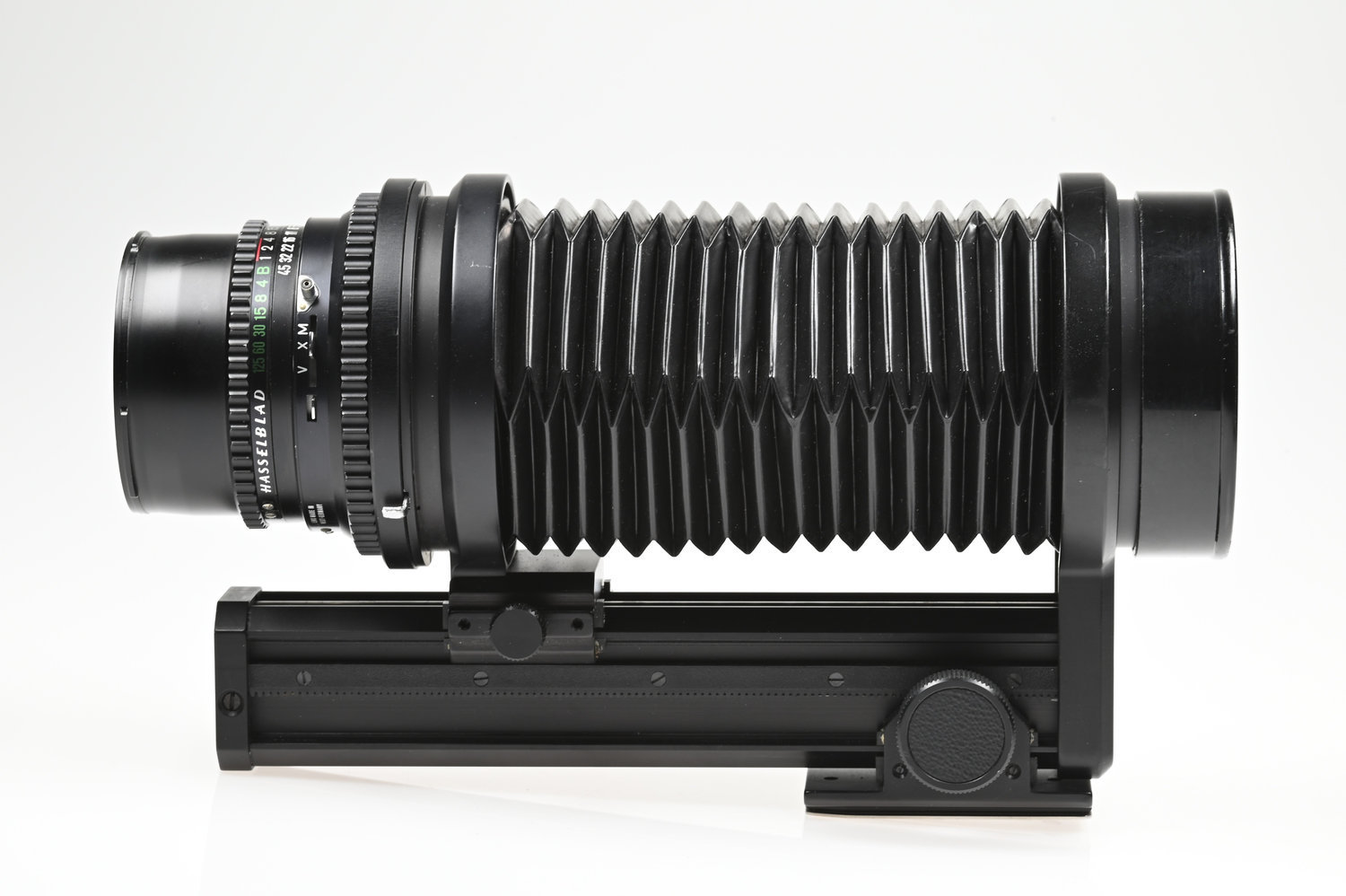 Gelegenheit Hasselblad Carl Zeiss S-Planar 135/5,6 T* + Hasselblad Balgengerät Zustand A-