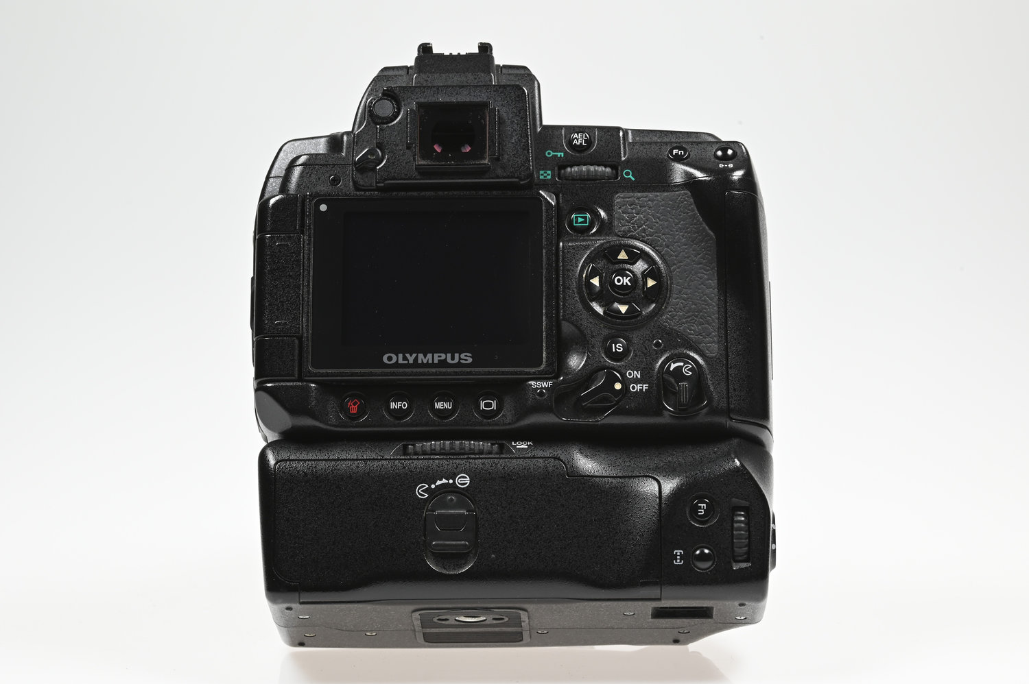 Gelegenheit Olympus E-3 Gehäuse + Olympus HLD-4 Power Batterie Holder + Olympus Digital 12-60/2,8-4 ED SWD + Olympus LH-75B Gegenlichtblende + 2x Olympus PS-BLM1 Akkus + Olympus Zubehör Zustand A-