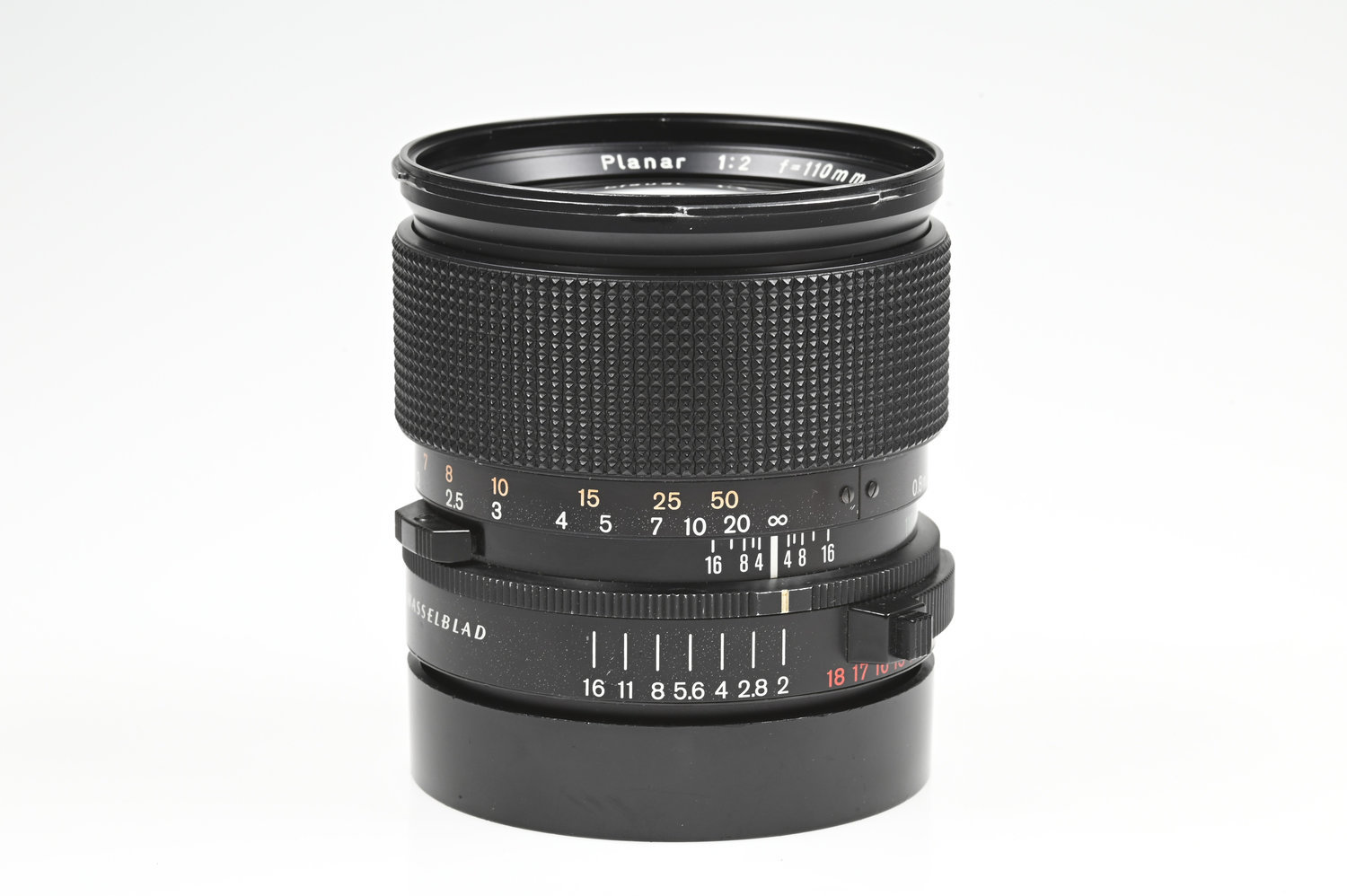 Gelegenheit Hasselblad Carl Zeiss Planar 110/2 T* + Hasselblad 110 Gegenlichtblende Zustand A-