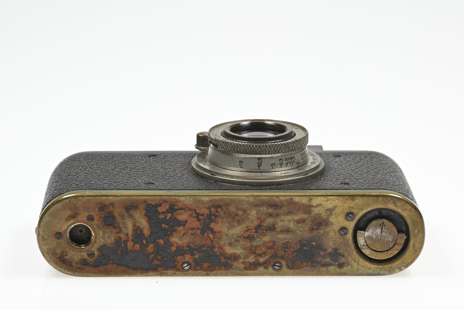 Gelegenheit Leica I Gehäuse mit Leitz Hektor 5cm/2,5 Zustand B- (Bodenplatte Zustand C)