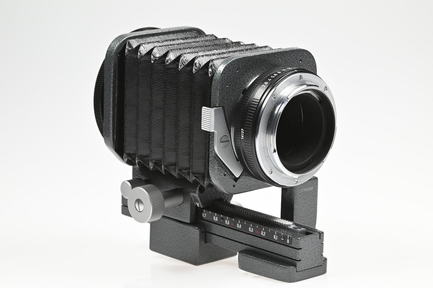 Gelegenheit Leica / Leitz Balgengerät (Leitz Nr.: 16556) + 4 Adapter (Leitz Nr.: 14127 /16596 /16469Y / 16558) Zustand A-