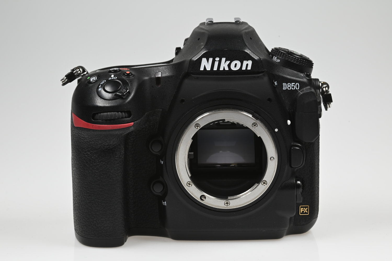 Gelegenheit Nikon D850 Gehäuse + Nikon Zubehör Zustand B+