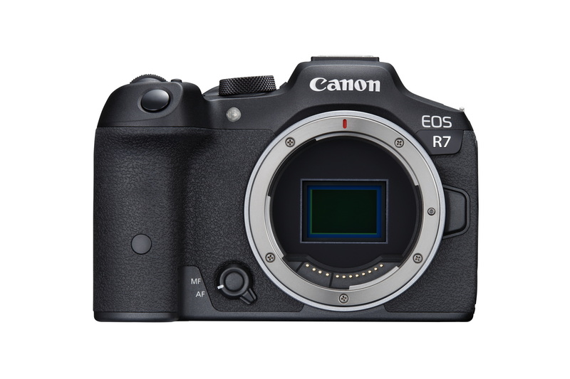 Canon EOS R7 + RF-S 18-150/3,5-6,3 IS STM 4549292185553