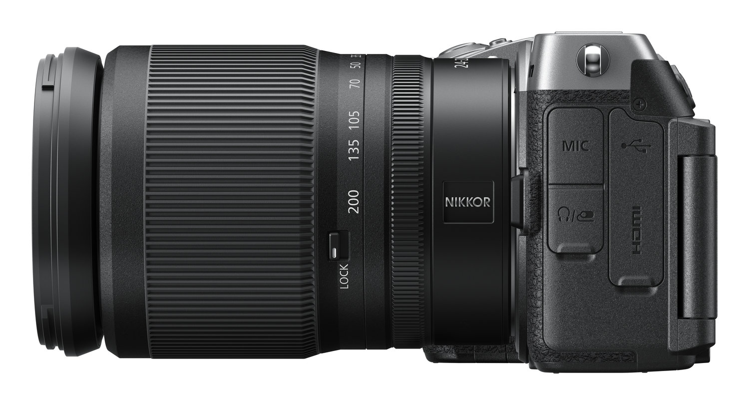Nikon Z5 IIC silber + Z 24-200/4.0-6.3 VR Set