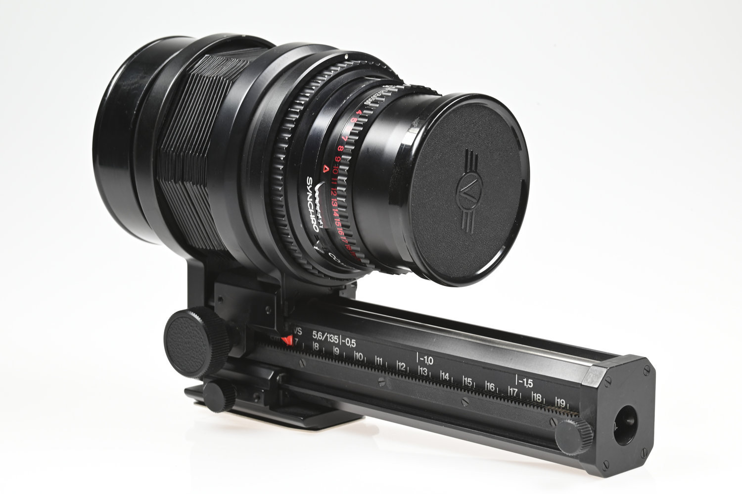 Gelegenheit Hasselblad Carl Zeiss S-Planar 135/5,6 T* + Hasselblad Balgengerät Zustand A-