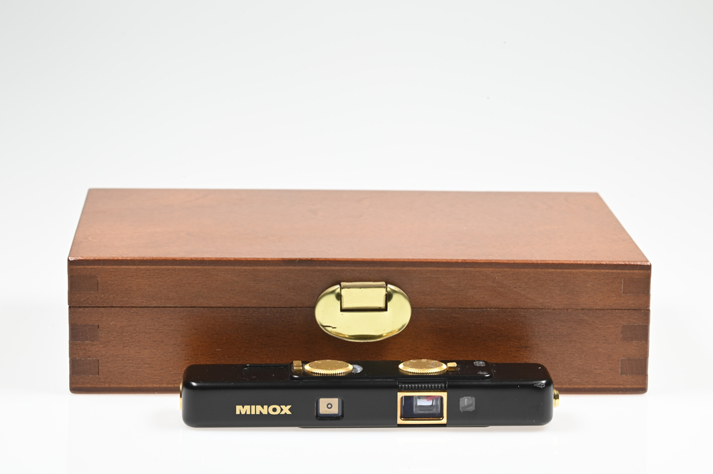 Gelegenheit Minox LX "Edition 2000" Gold/Schwarz + Minox Tasche + Minox Goldtragekette + Minox Holzbox Zustand A