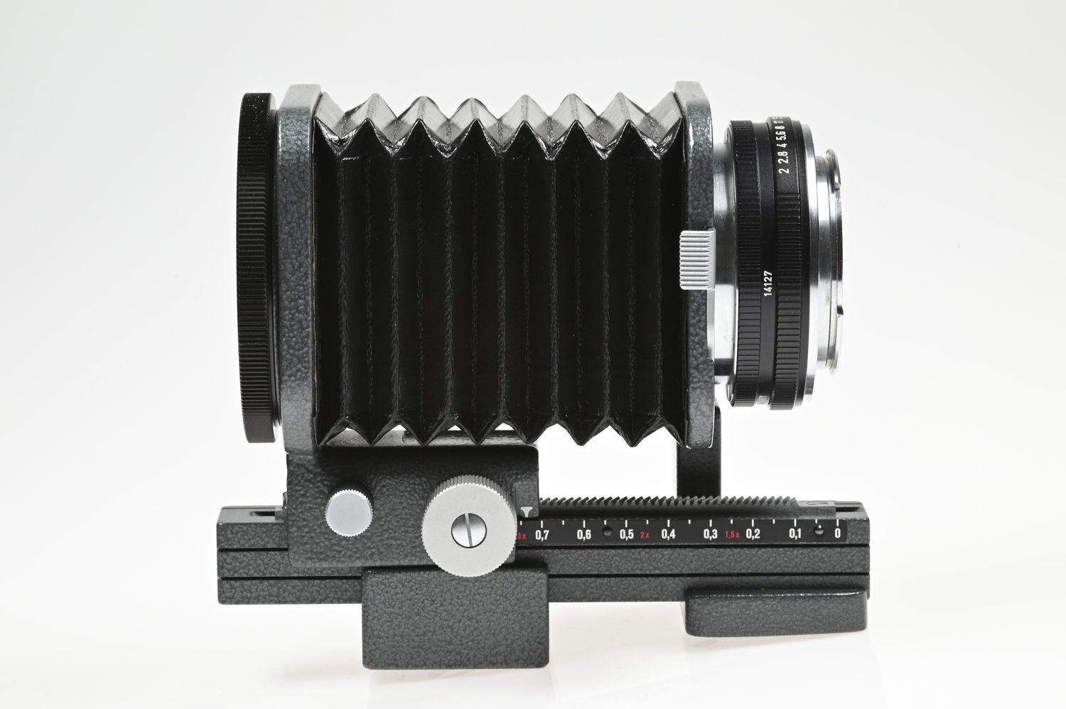 Gelegenheit Leica / Leitz Balgengerät (Leitz Nr.: 16556) + 4 Adapter (Leitz Nr.: 14127 /16596 /16469Y / 16558) Zustand A-