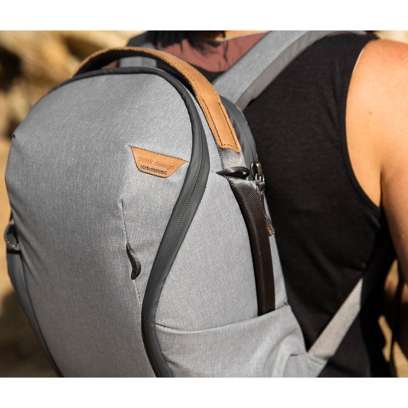 Peak Design Everday Backpack V2 Zip 15 Liter - Ash Hellgrau 0818373021498