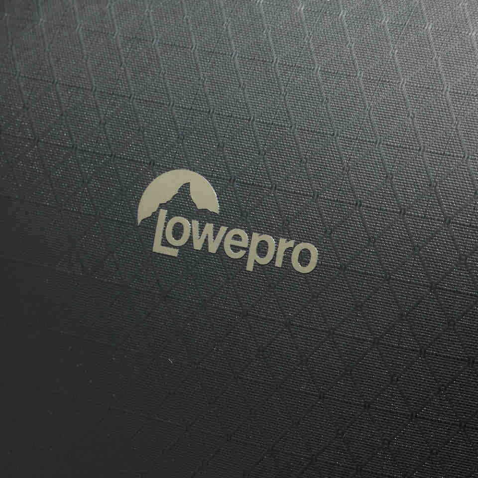 Lowepro Fastpack BP 450 AW IV, schwarz Foto Kamerarucksack